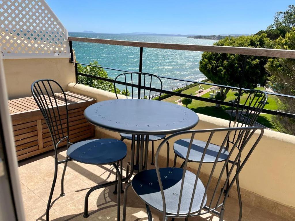 Seaside View Apartment เอสเตโปนา ภายนอก รูปภาพ
